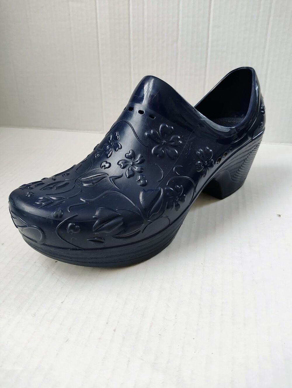 Dansko Pixie Molded EVA Blue Floral Embroidered Clogs Sz 37